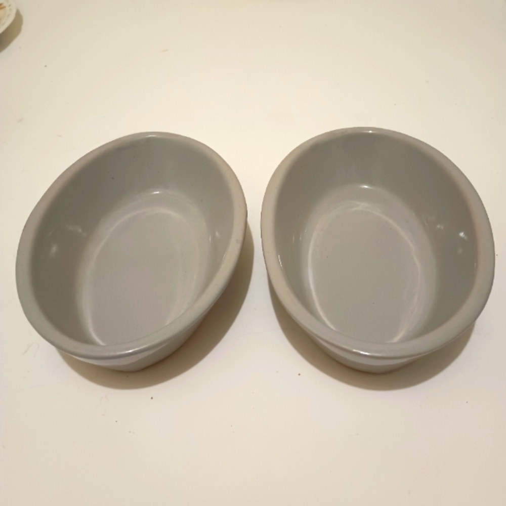 Vintage Monmouth W.S.C.USA 2 Oval Bowels Gray